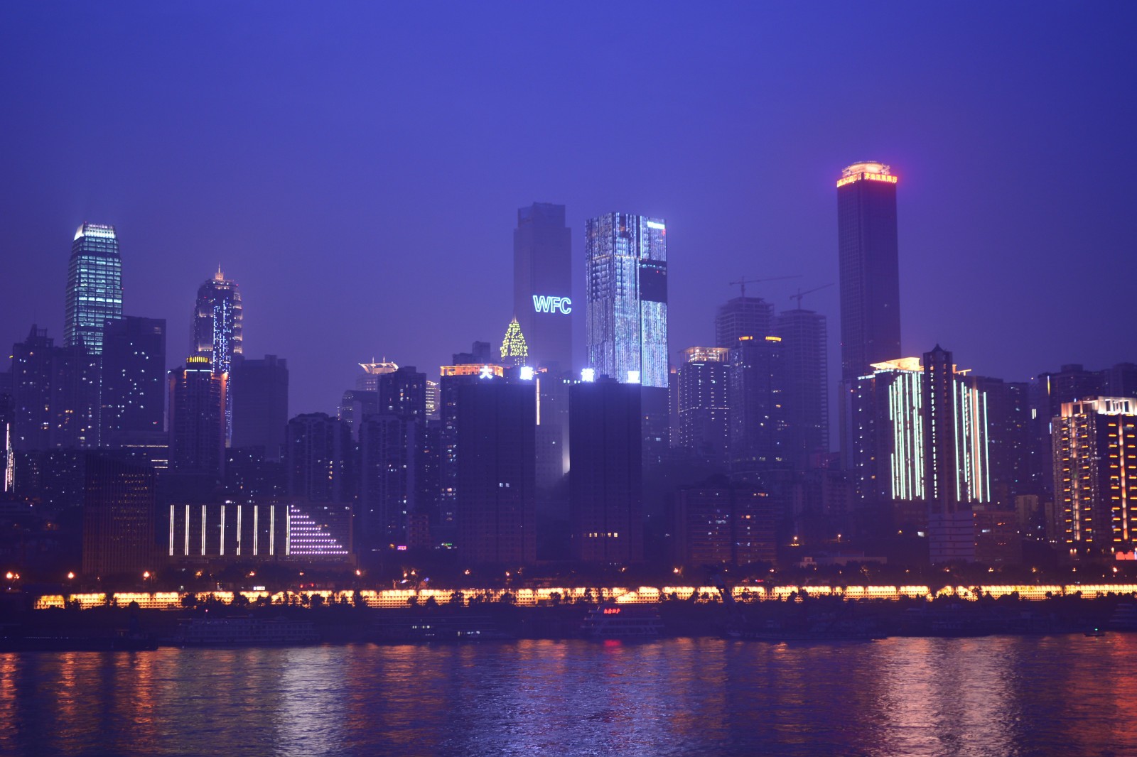 「星空财经」重庆市：完善区块链产业创新基地等平台企业聚集载体