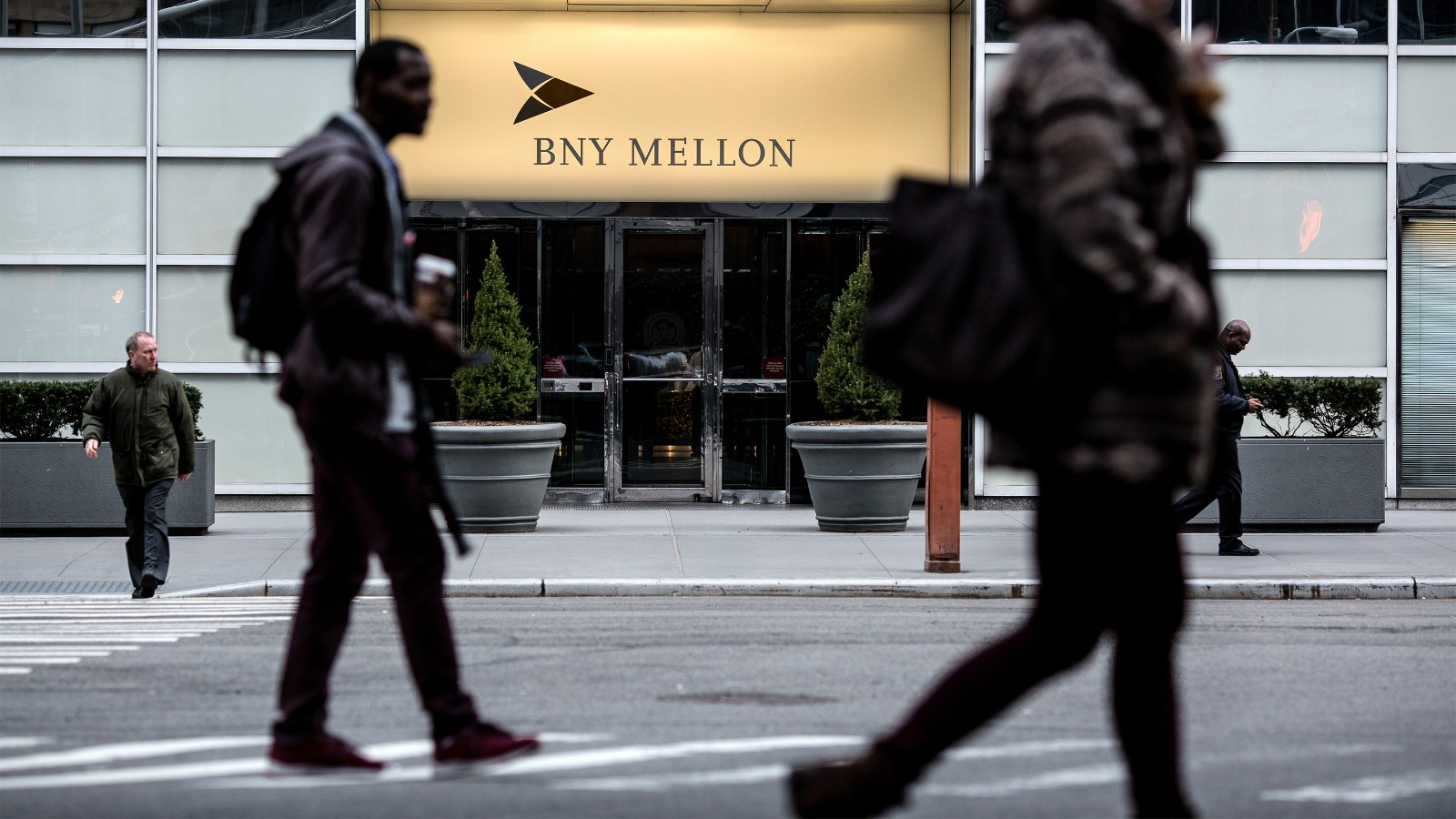 「星空财经」纽约梅隆银行已任命普华永道前区块链主管 负责公司的分布式账本技术计划