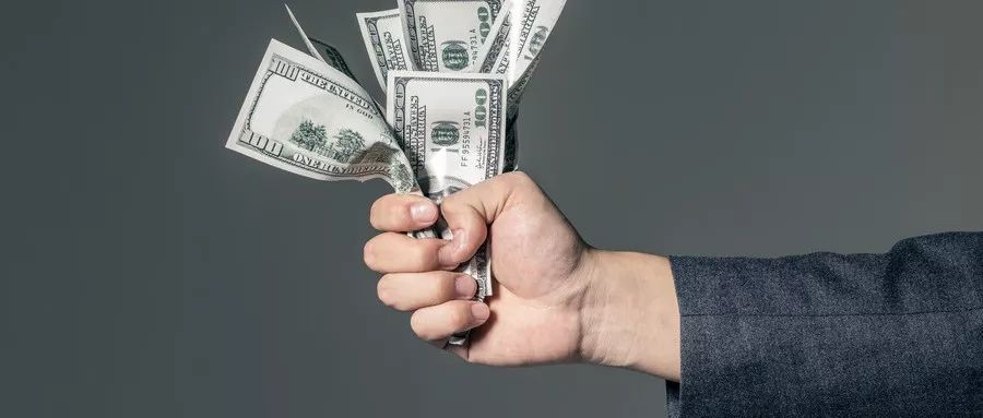 巴菲特:杀死“繁忙”,做冷酷的优先排序者|星空·思想